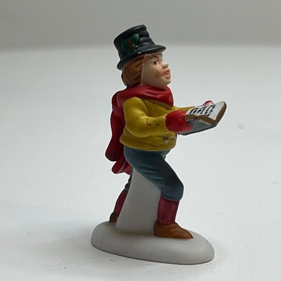 Dept 56 Caroling With The Cratchit Family, Caroler, Dickens Loose Figurine - Picture 4 of 6